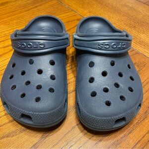 Boys navy blue classic Crocs size 5